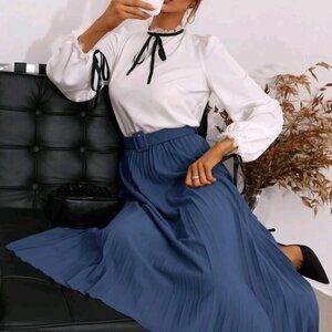 SHEIN Modely High Waist Belted Pleated Skirt